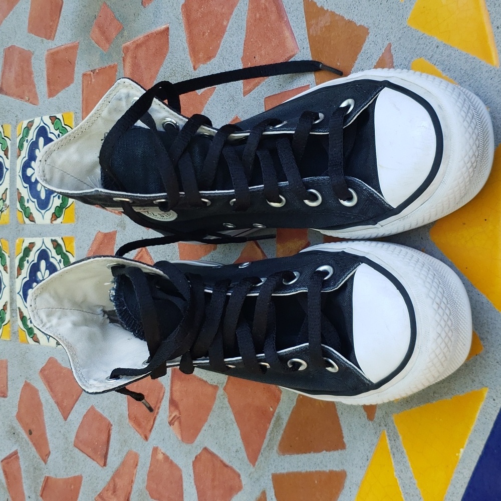 Chuck Taylor Ankle High Converse Sneakers